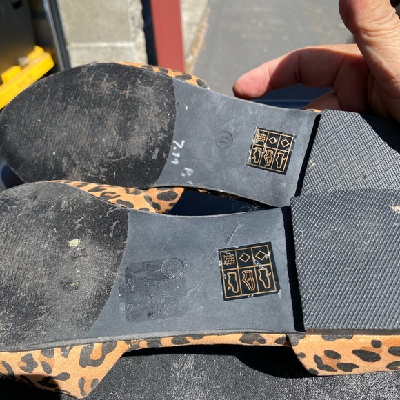 Torrid Women's Brown Black Leopard Print Flats Slip On Sandals Size 11 - Picture 11 of 11